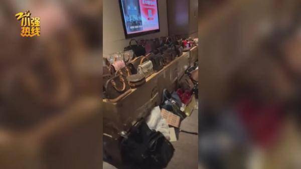 人睡浴缸包睡床！女子带200个奢侈品包住酒店，发生了一件意想不到的事 (图4)